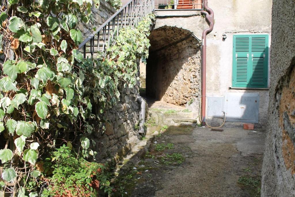 Casa Nel Borgo Antico Villa Quaratica Exterior photo
