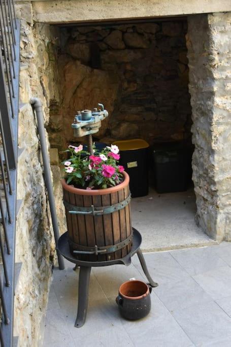 Casa Nel Borgo Antico Villa Quaratica Exterior photo