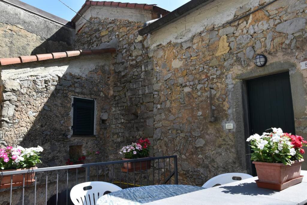 Casa Nel Borgo Antico Villa Quaratica Exterior photo
